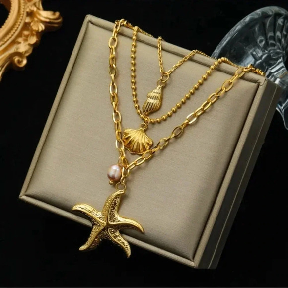 Starfish and Shells 18K Gold Stainless Steel Necklace - Picture 3 of 11